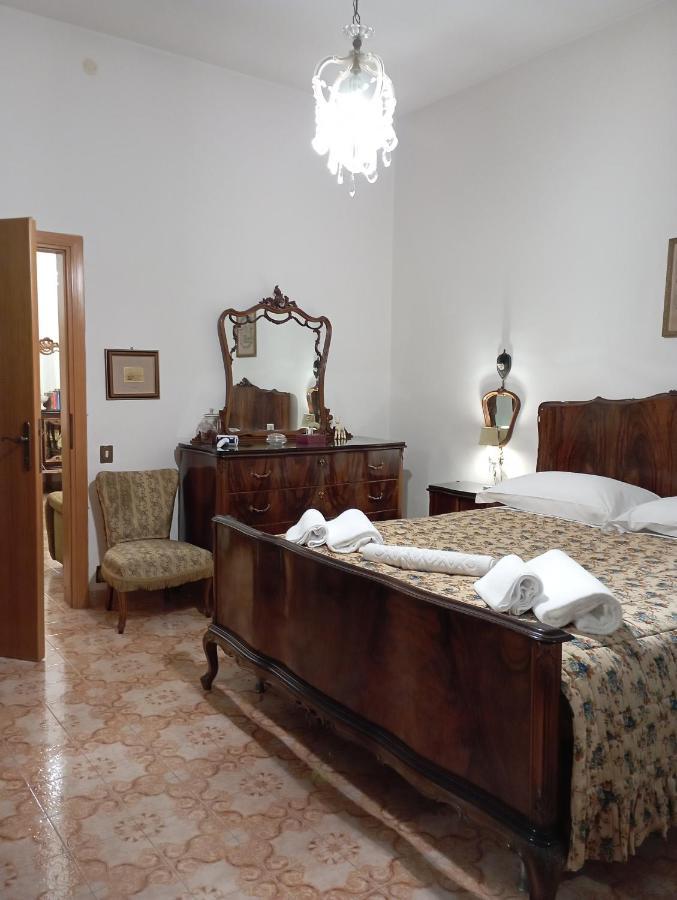 Casa San Carlo Affittacamere Foligno Exterior foto